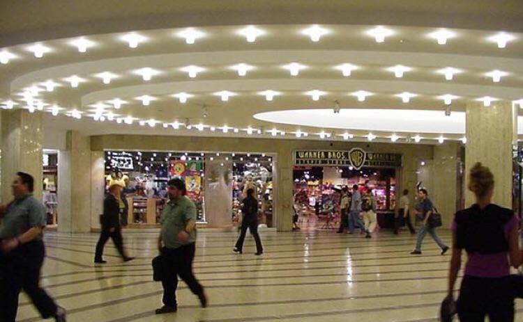 Figure 113. (before 9/11/01) Warner Brothers Store in the WTC Mall on the concourse level (the first subbasement), viewed before 9/11.